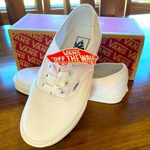 NWT Vans Authentic Classic Canvas True White Men Shoes Size 6